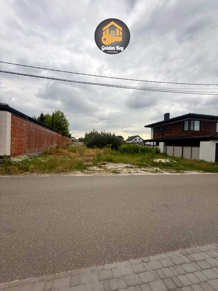 1871862695894627