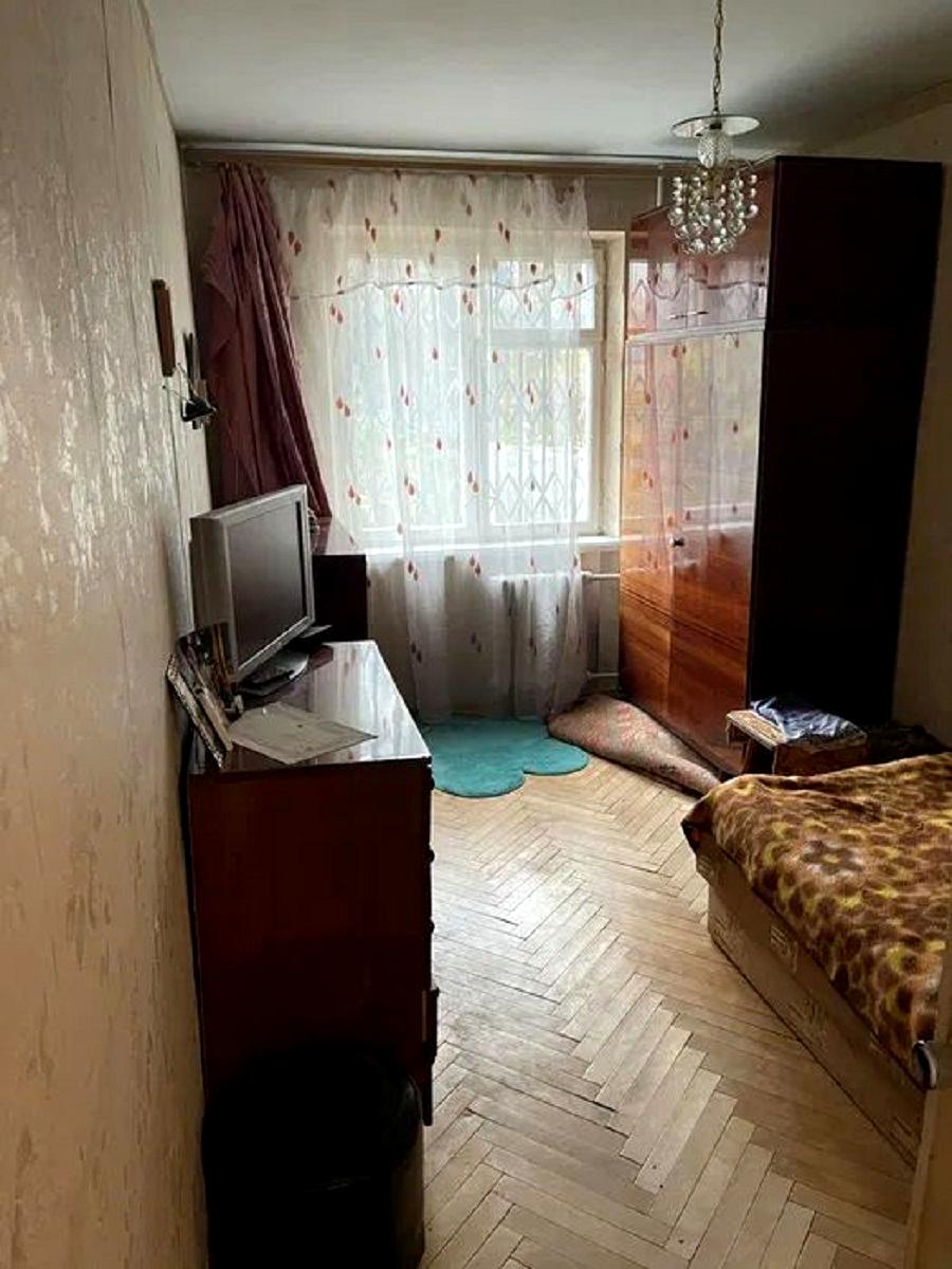 1871863565343042