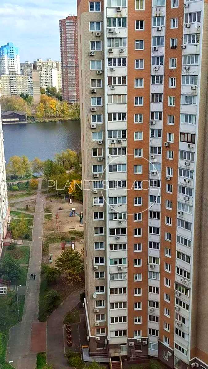 1871864215671882