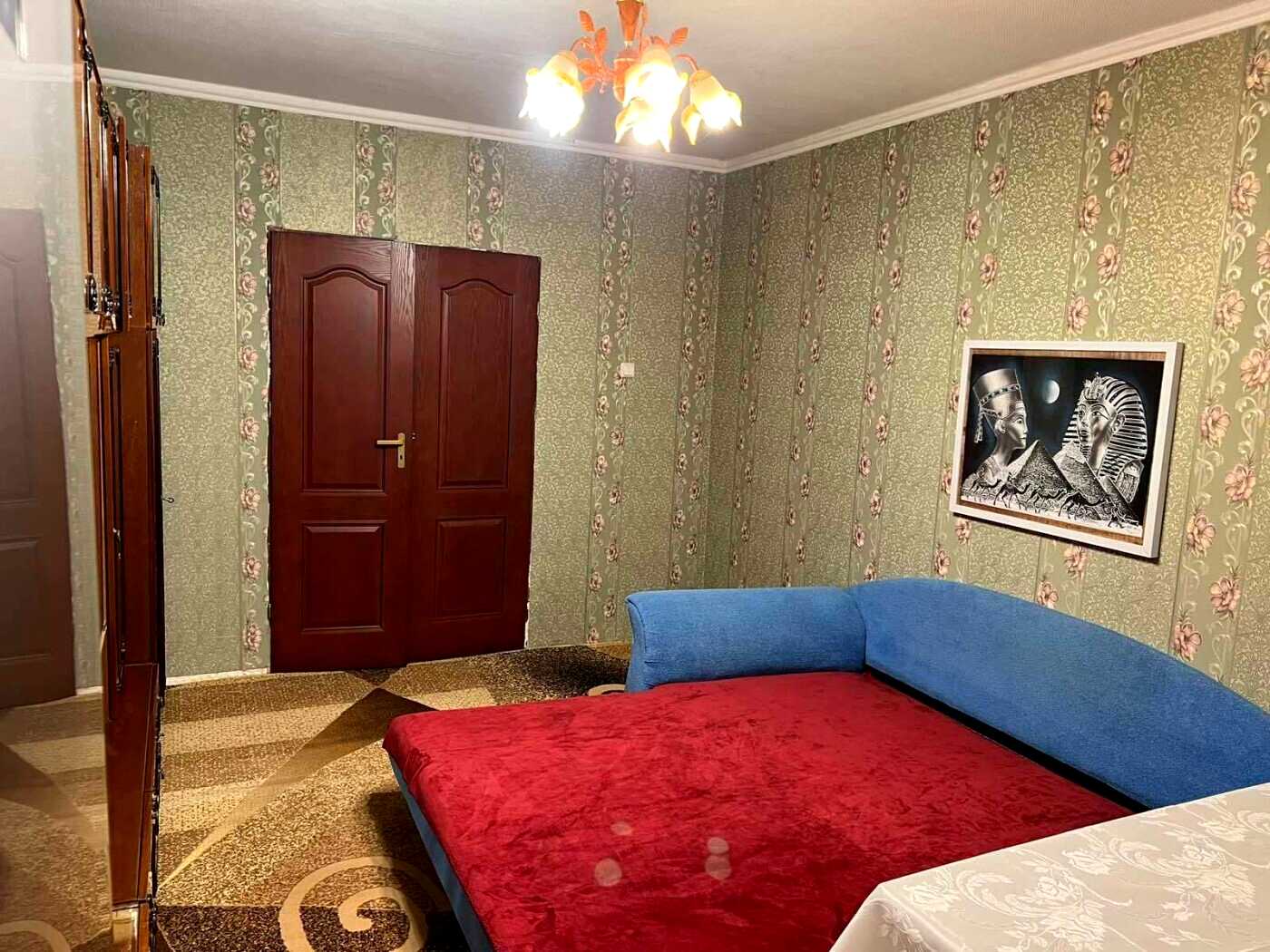 1871864640427669