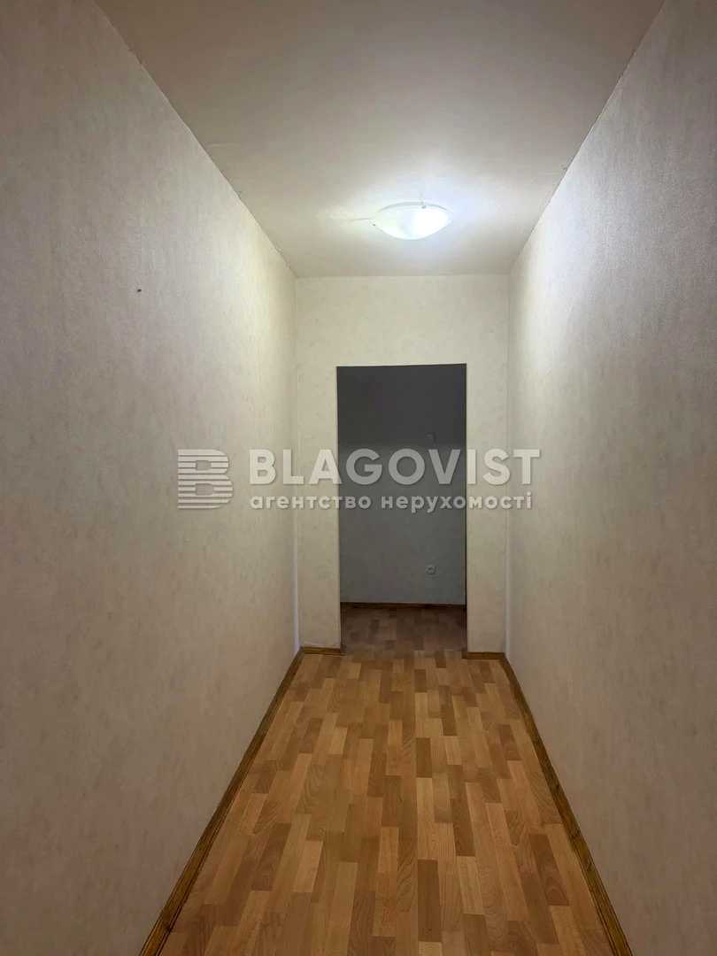 1871865966735793