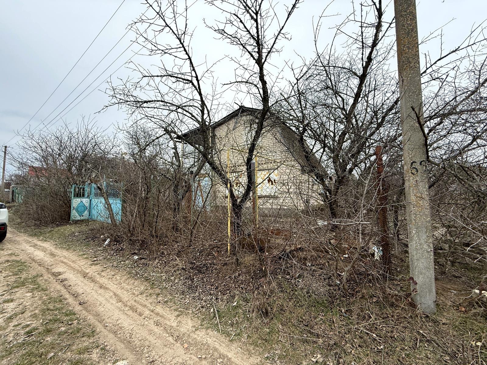 1871866385235205