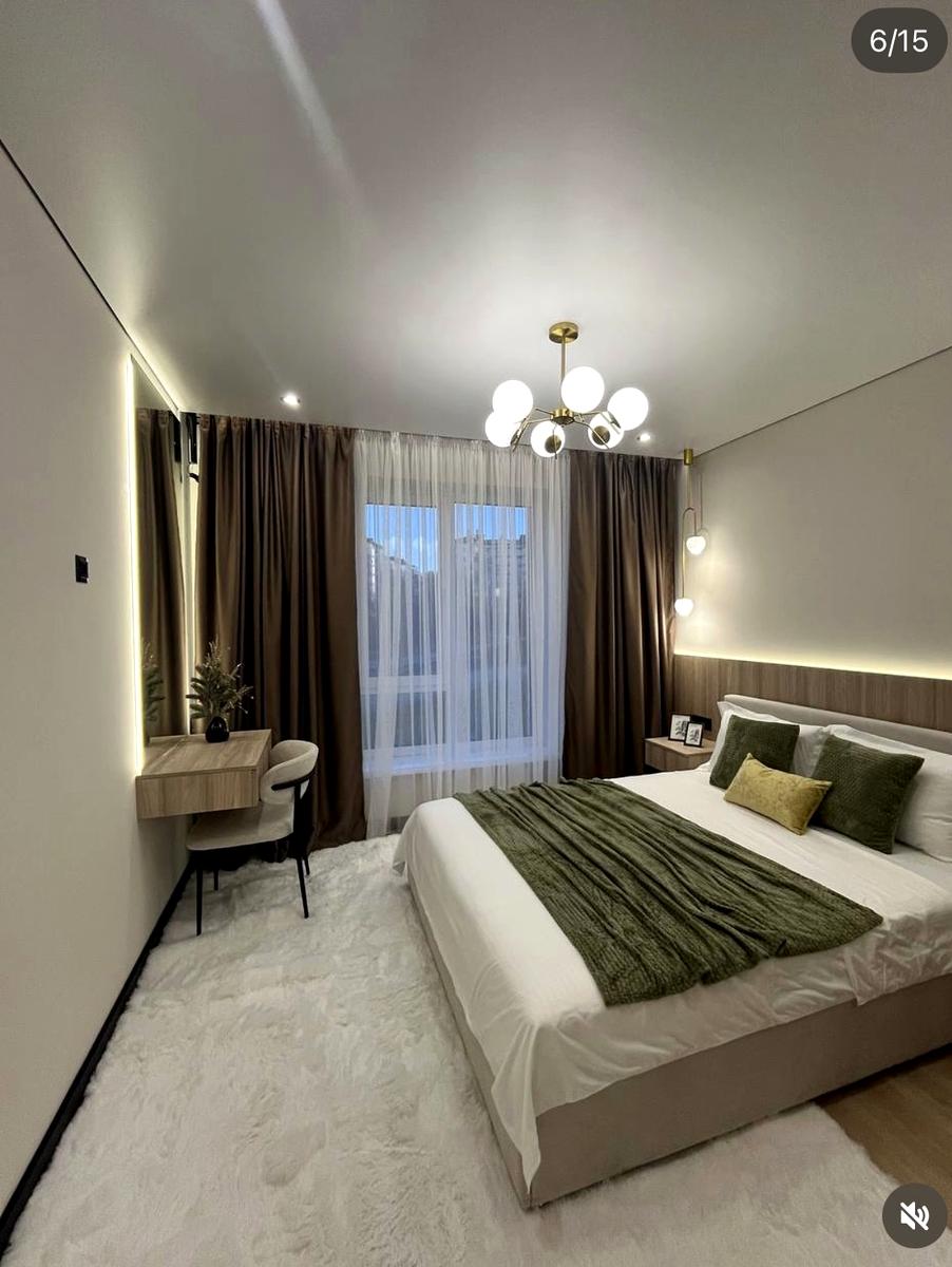 1871870877894445