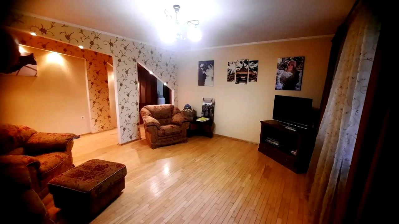 1871871340877410