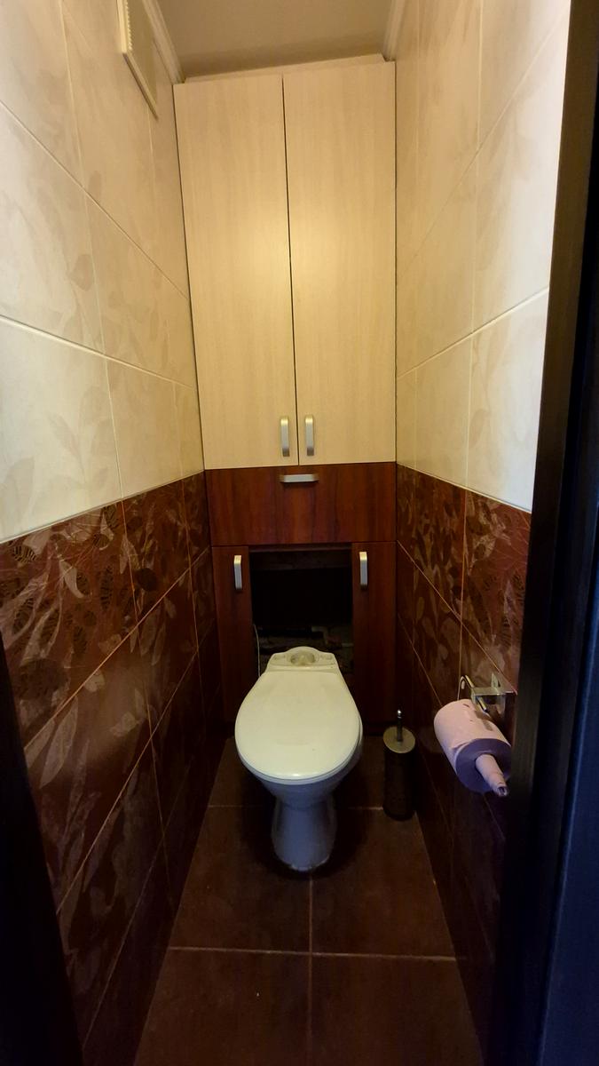 1871872107106976