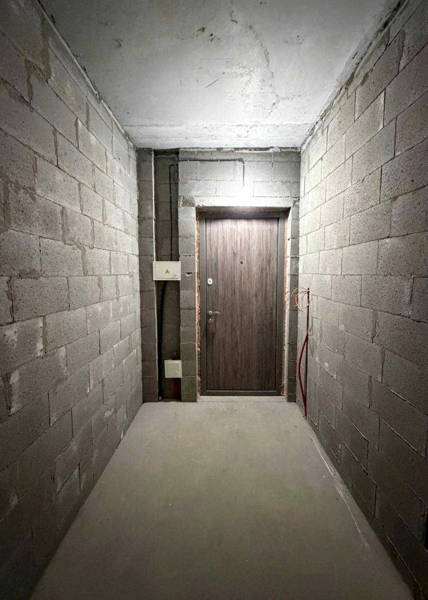 1871872792448496