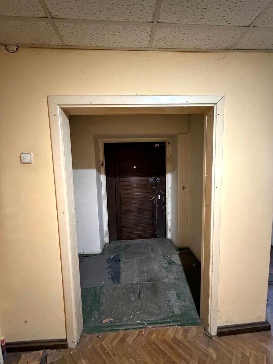 1871873456628468