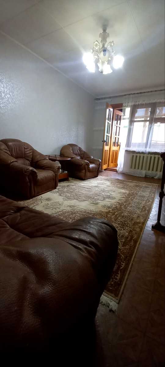 1871874218306157