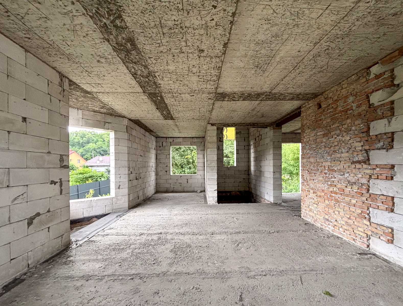 1871875832187697