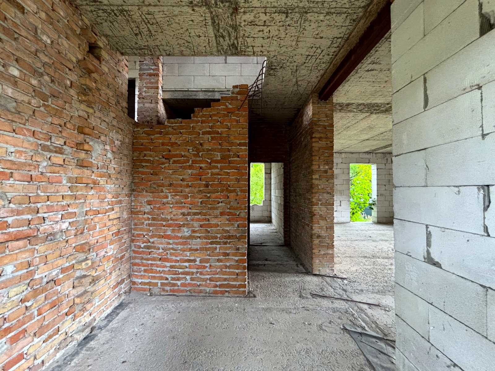 1871875836532259