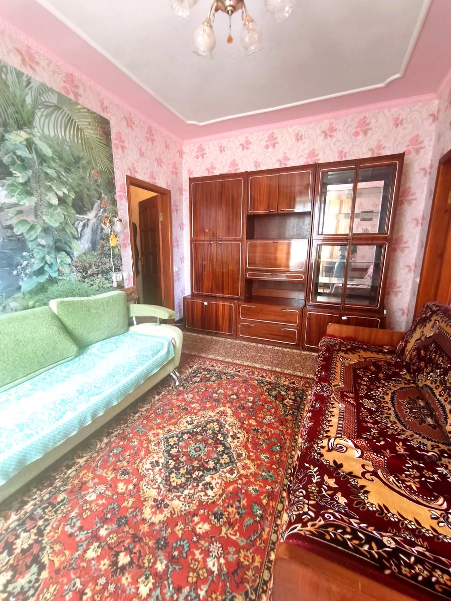 1871879896716797