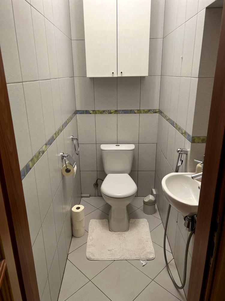 1871885980826812