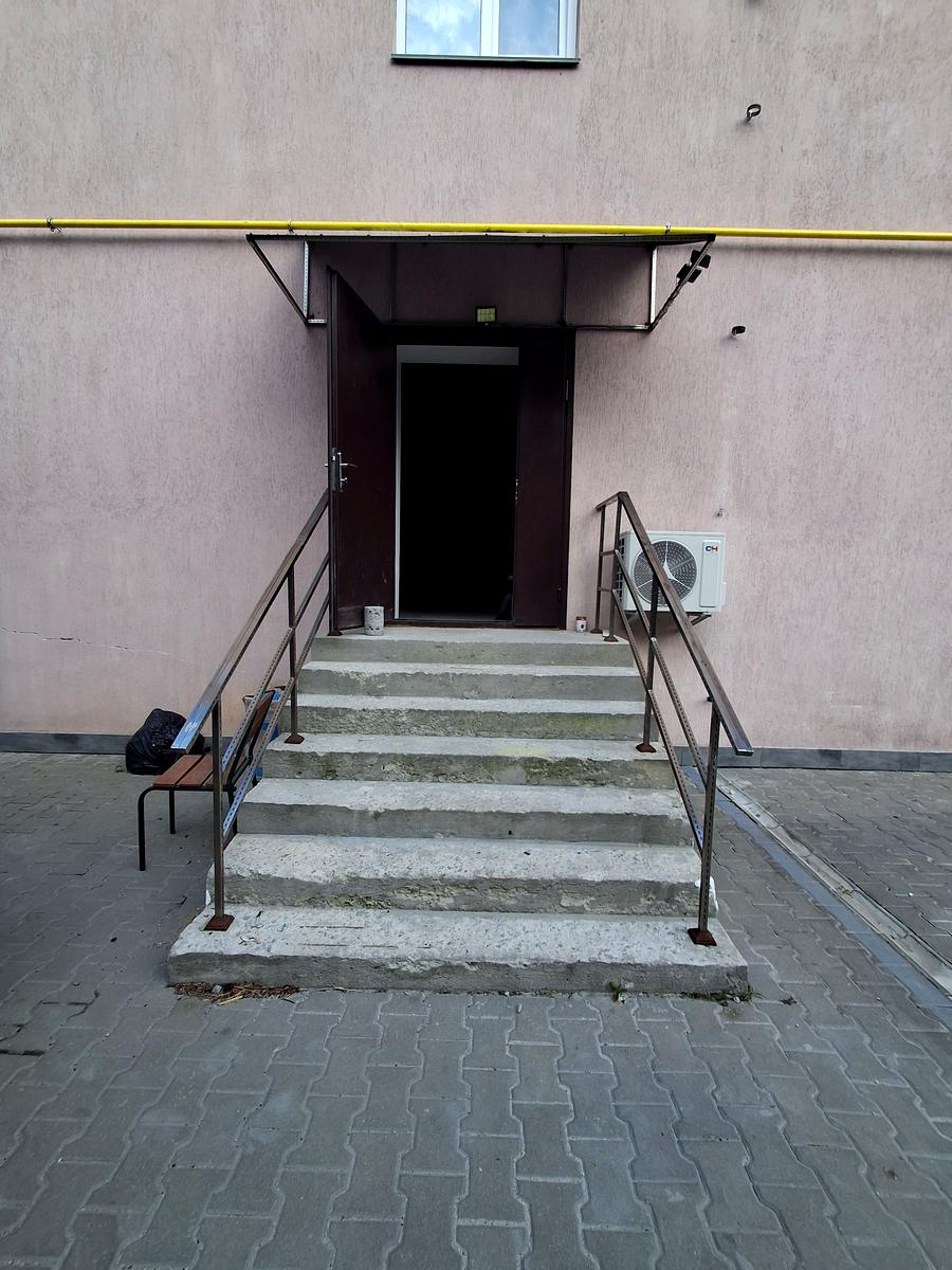1871888595427853
