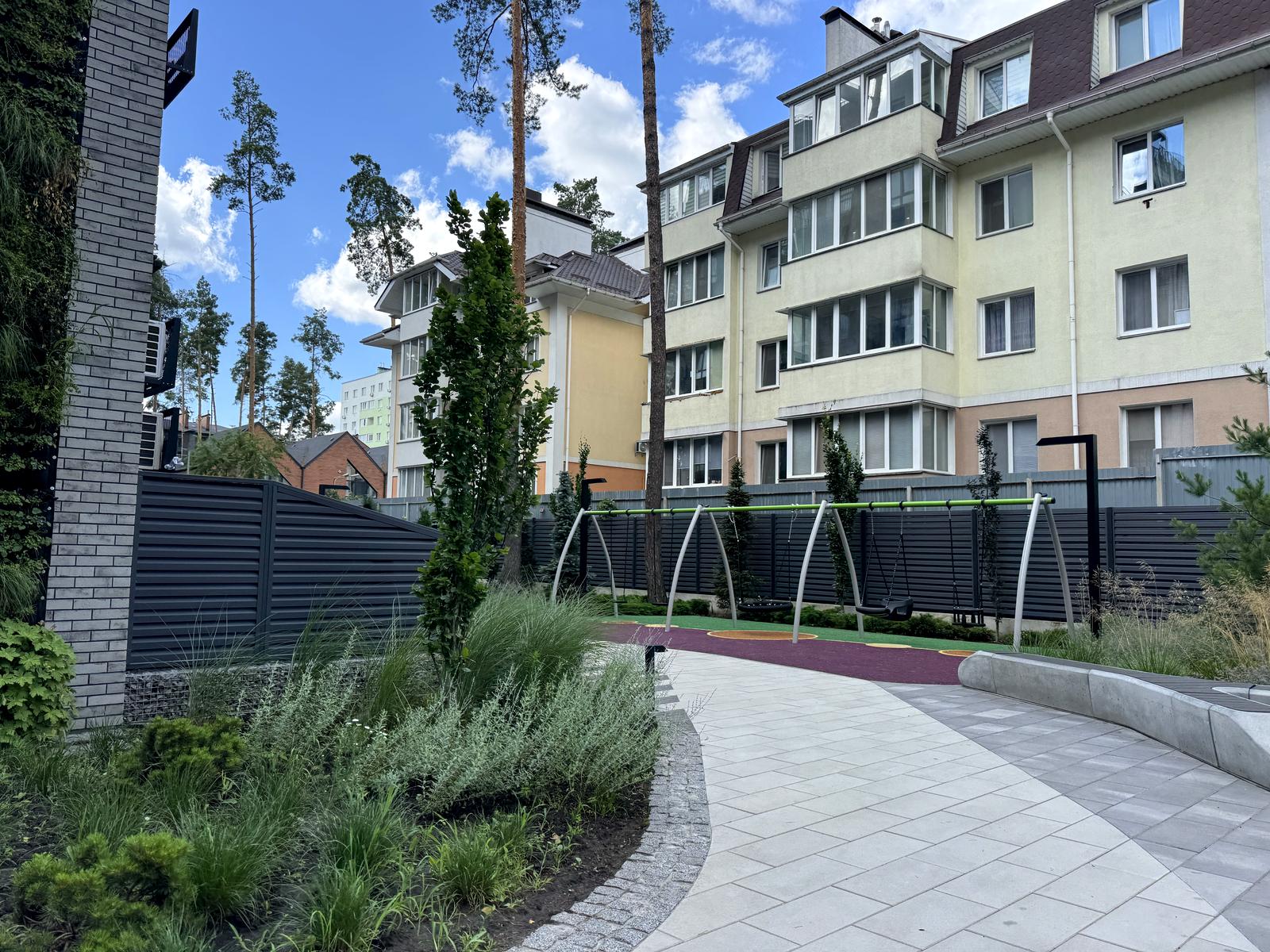 1871889198322071