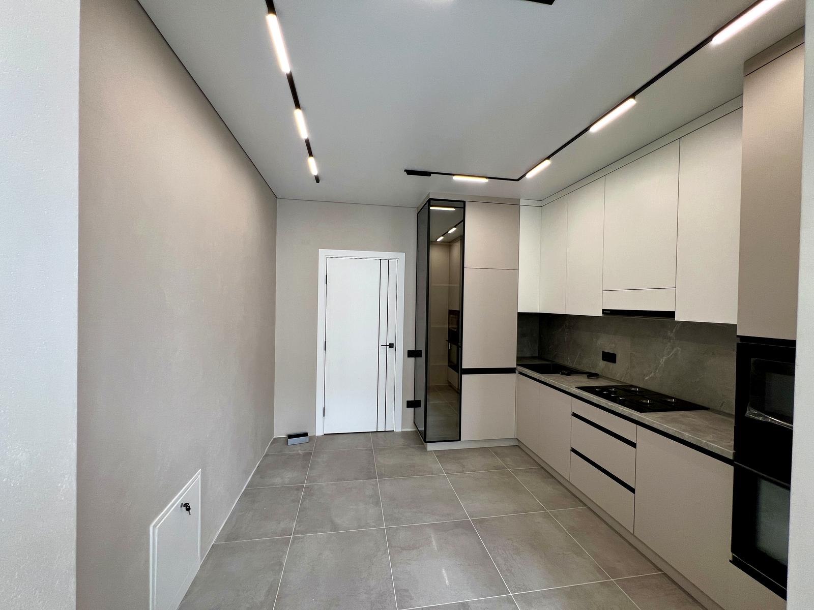 1871895882910701