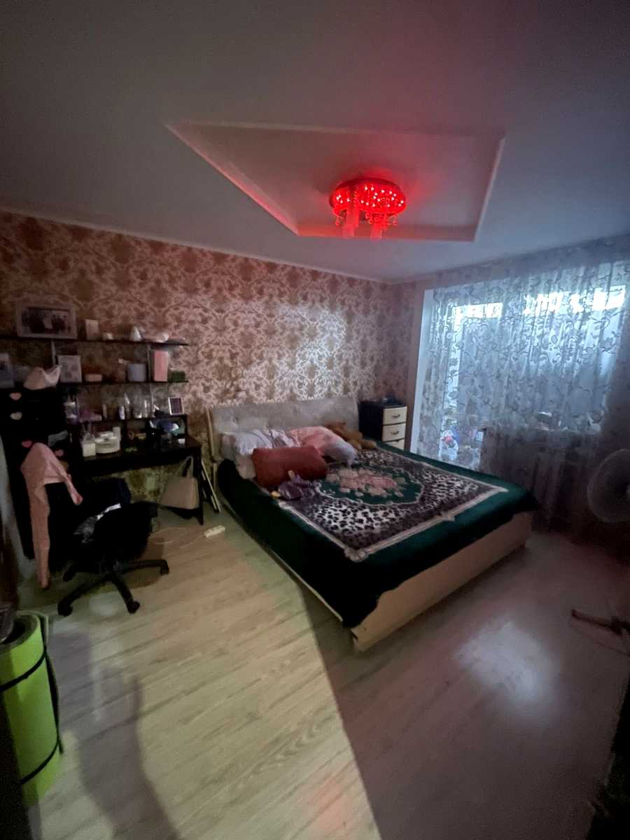 1871897606162887