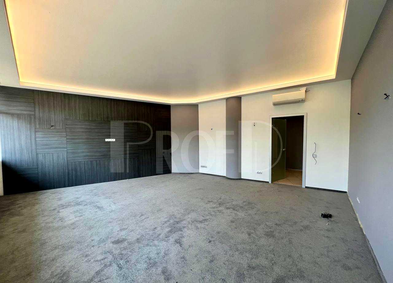 1871947572342386