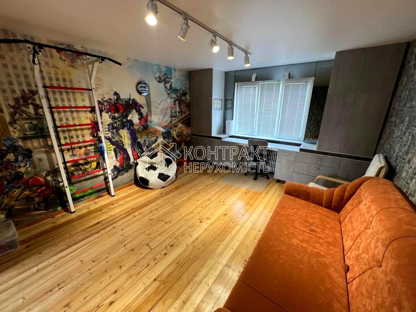 1871947650958653