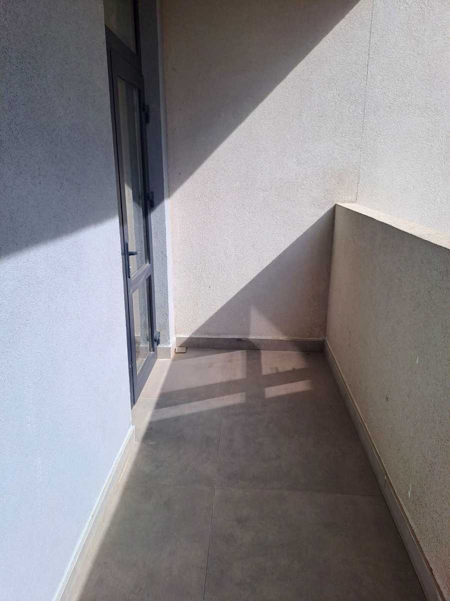1871947758087969