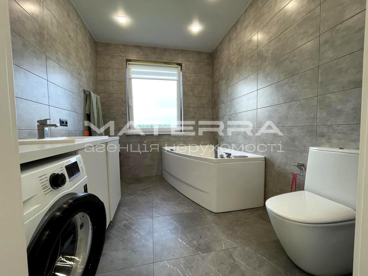 1871948438330786