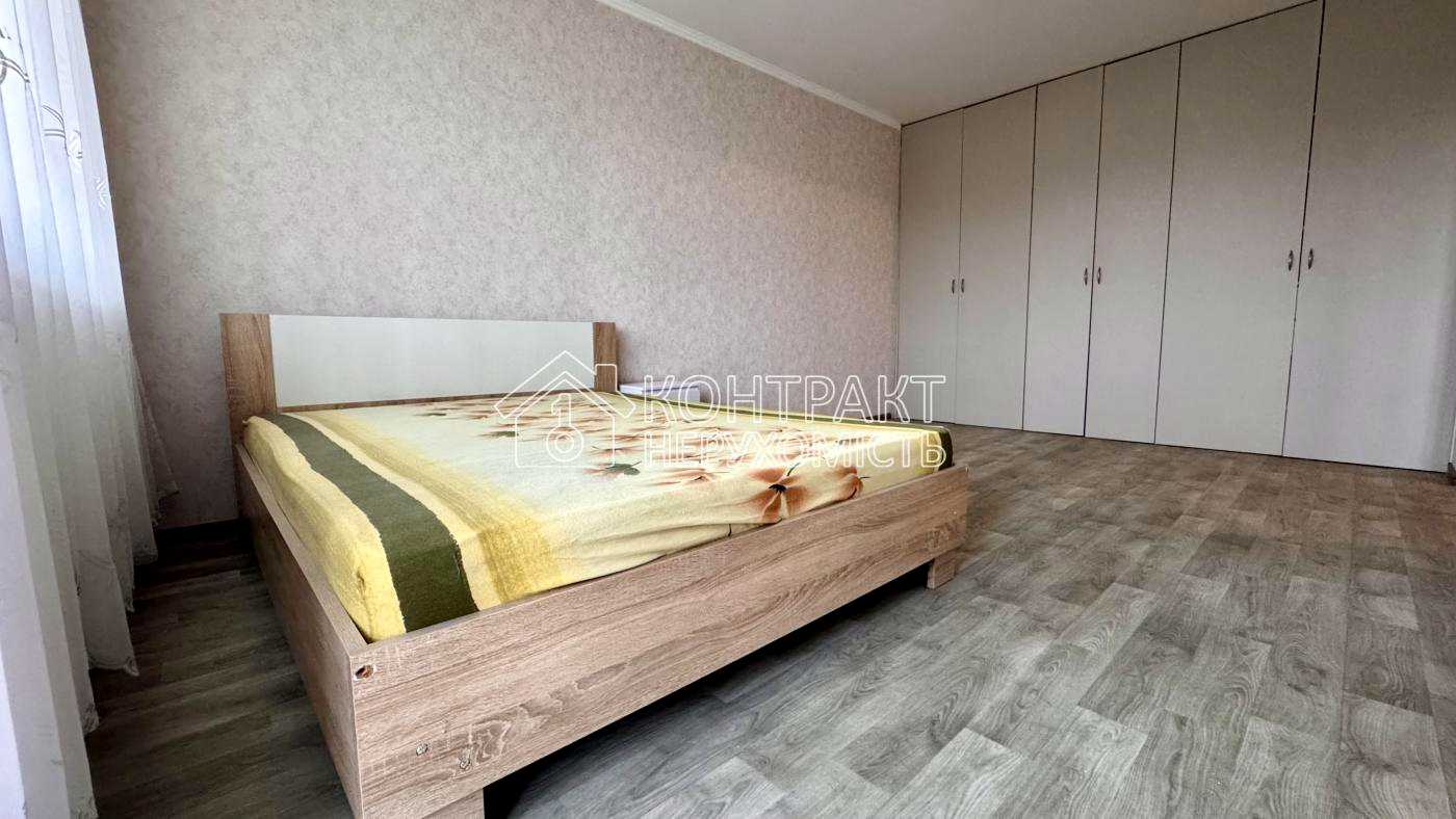 1871949110961933