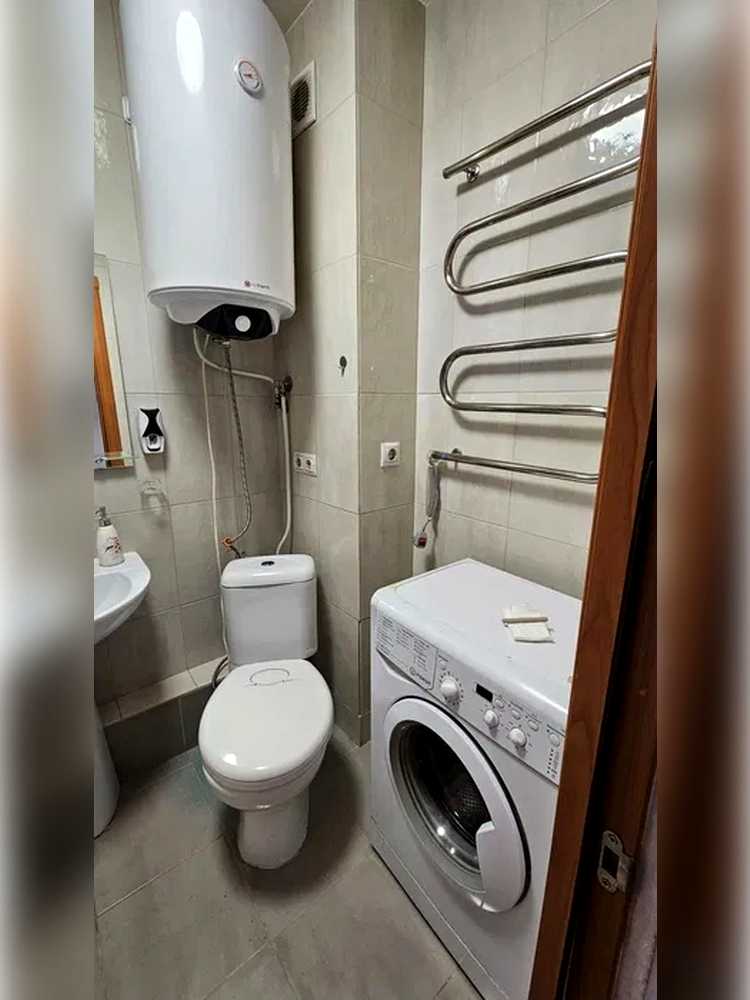 1871951199396825