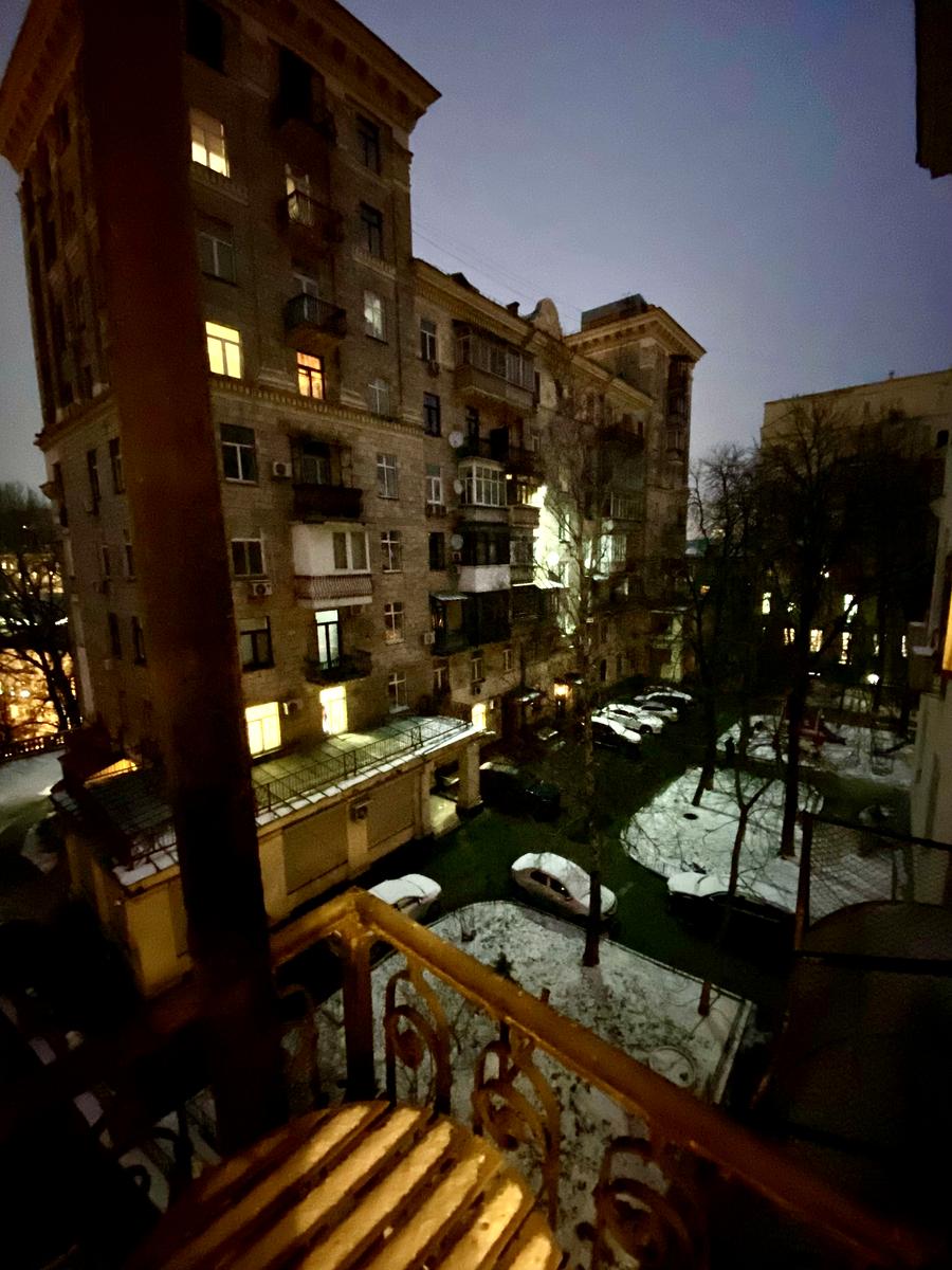 1871952010422636