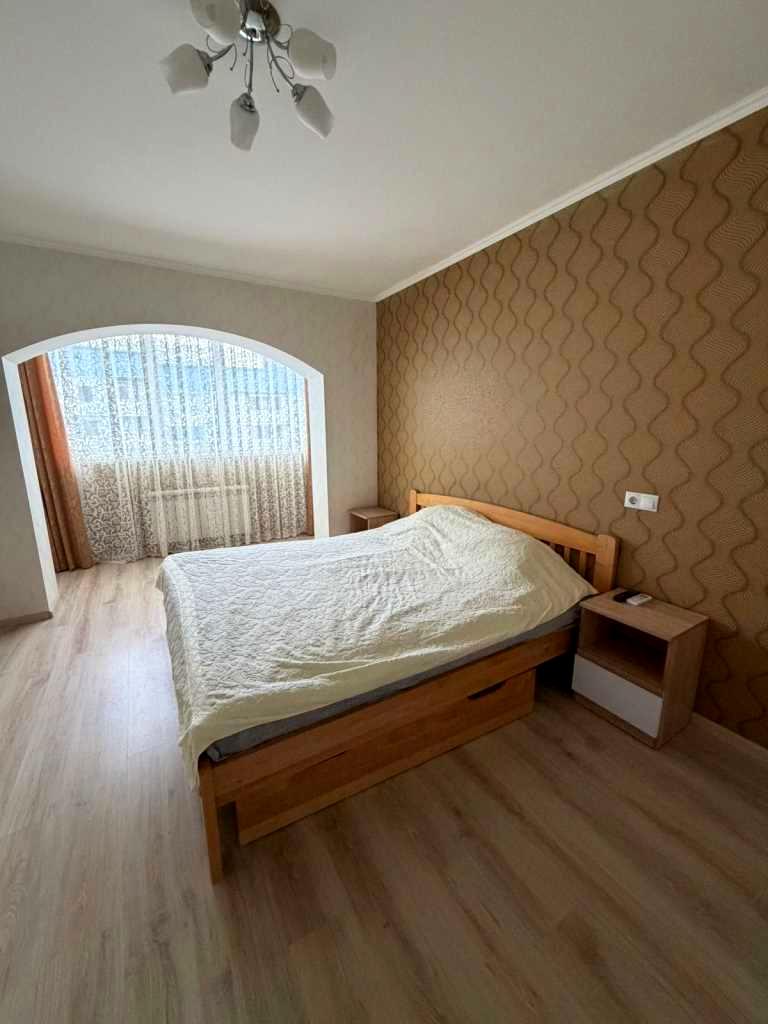 1871954263425955