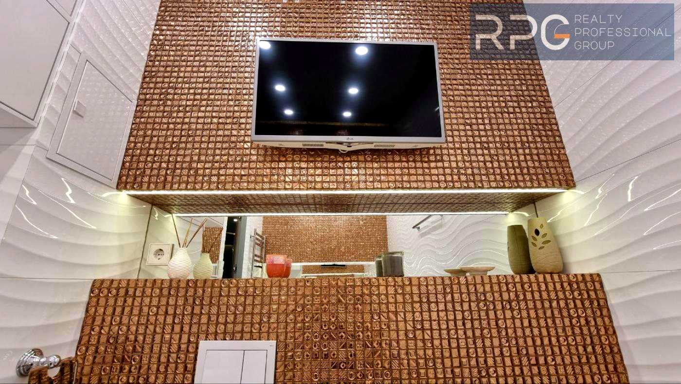 1871956879629129