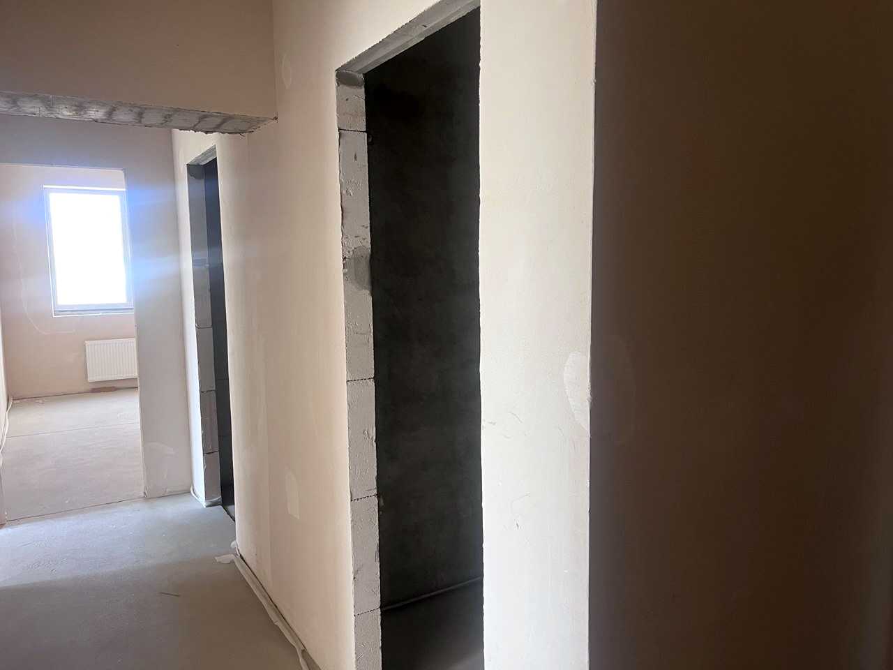1871969528541448