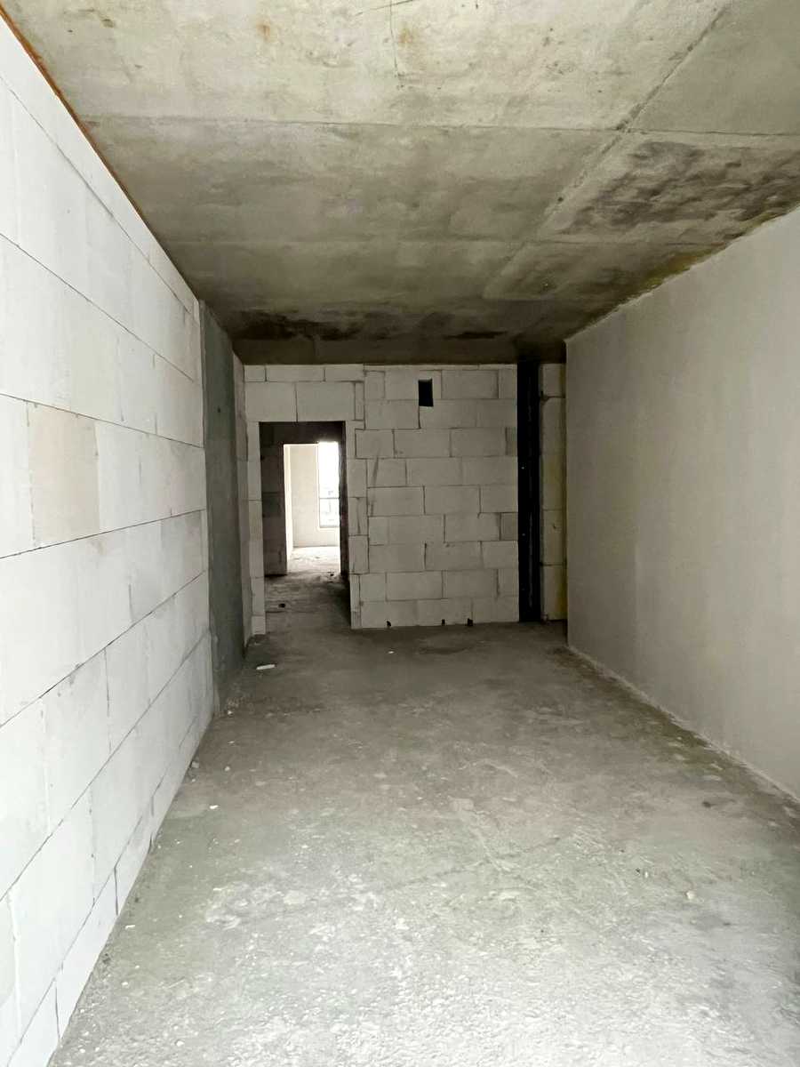 1871976357882363