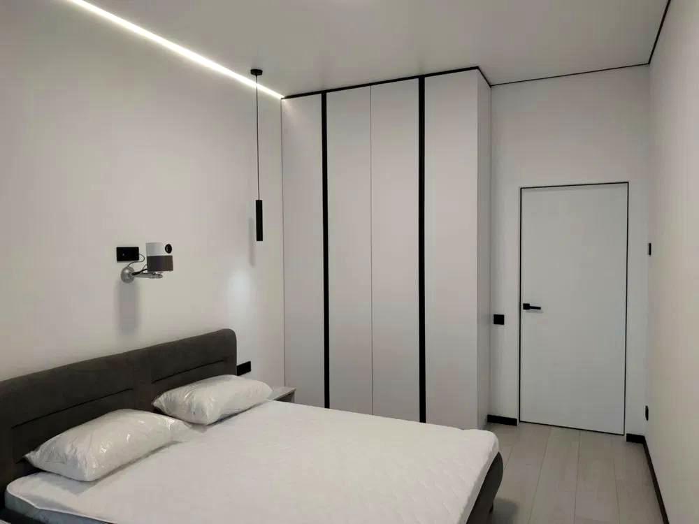 1871977191749927