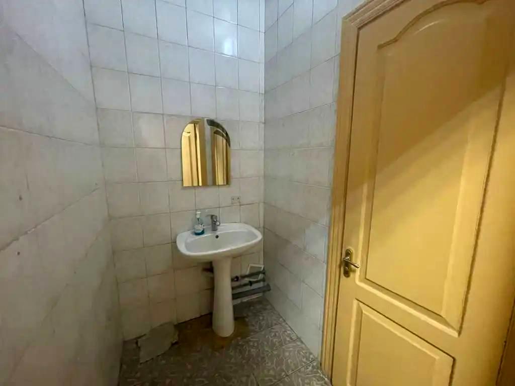 1871990100738333