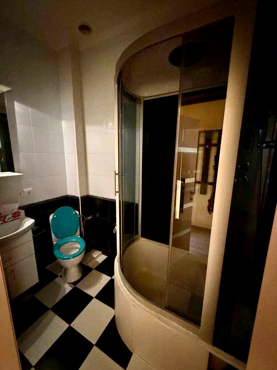 1872028175190221
