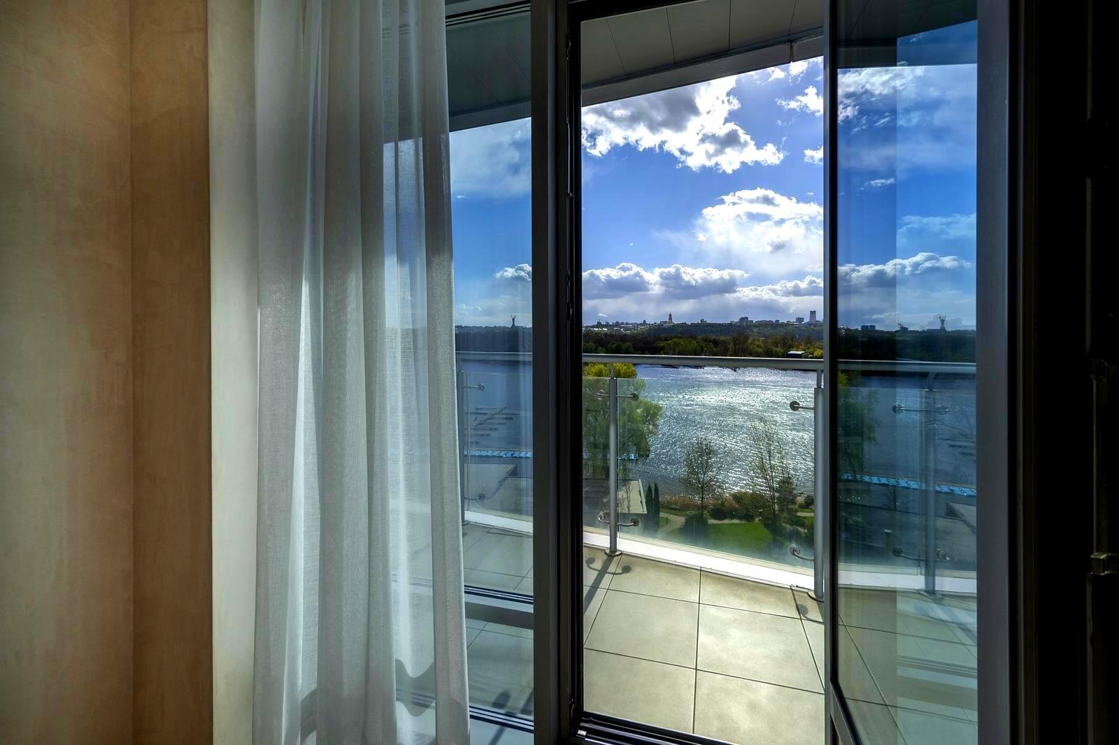 1872034063524993