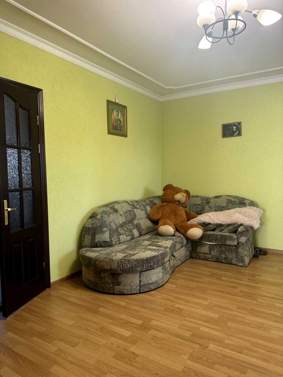 1872034284681310