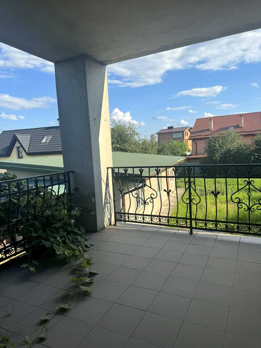 1872034286650552