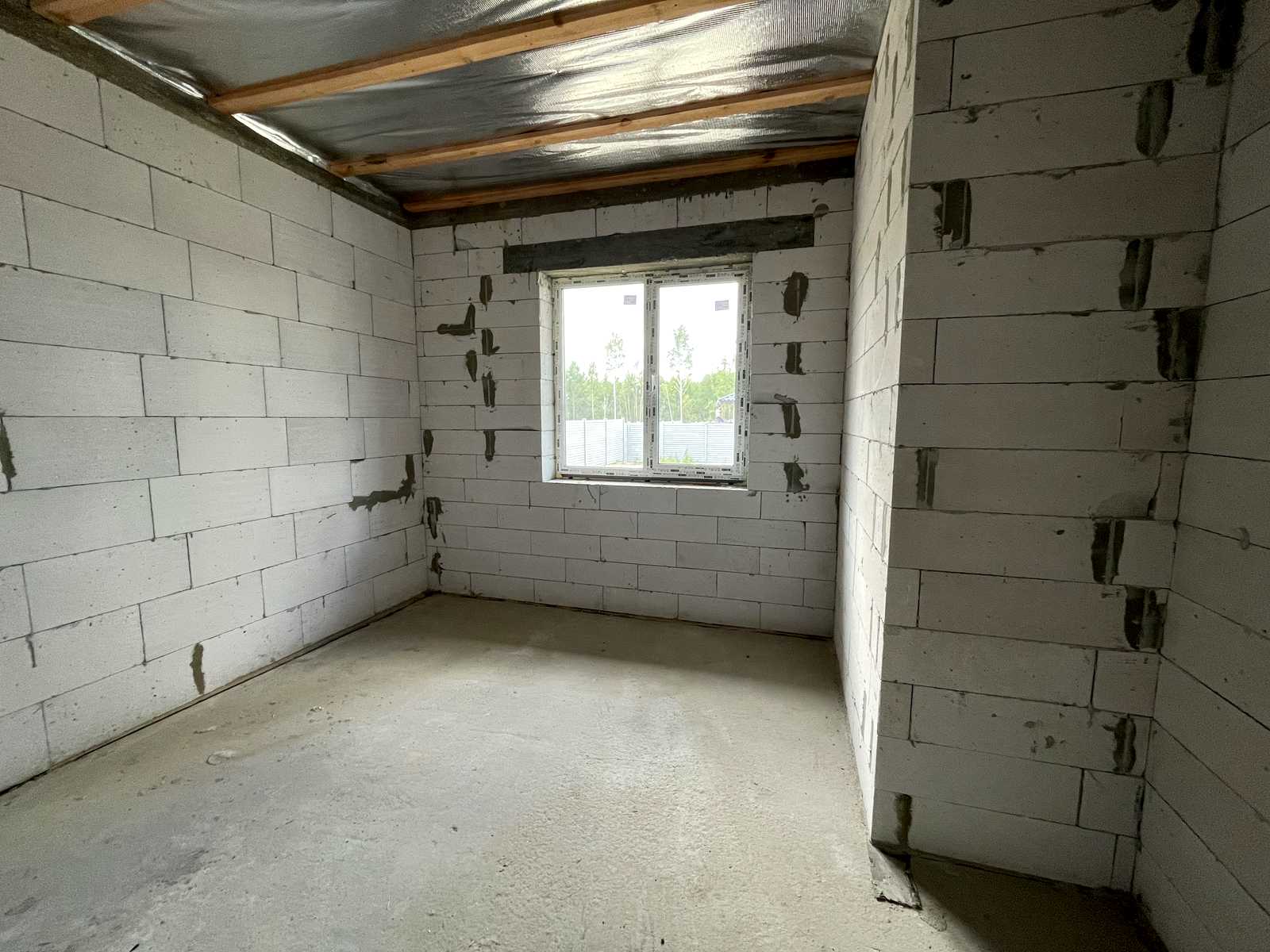 1872036893502517
