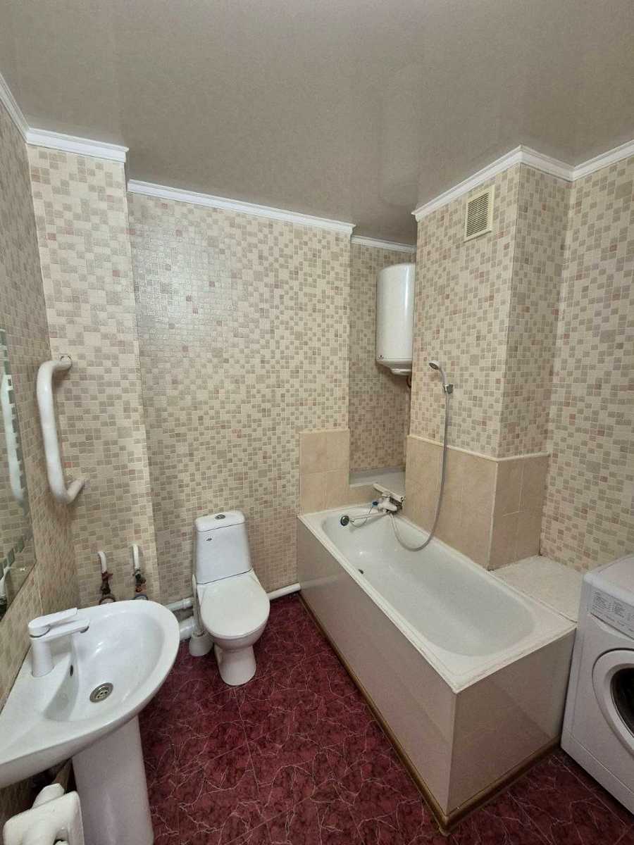 1872037659772414