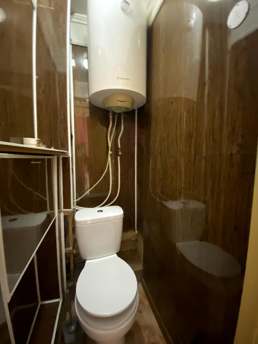 1872039645545832