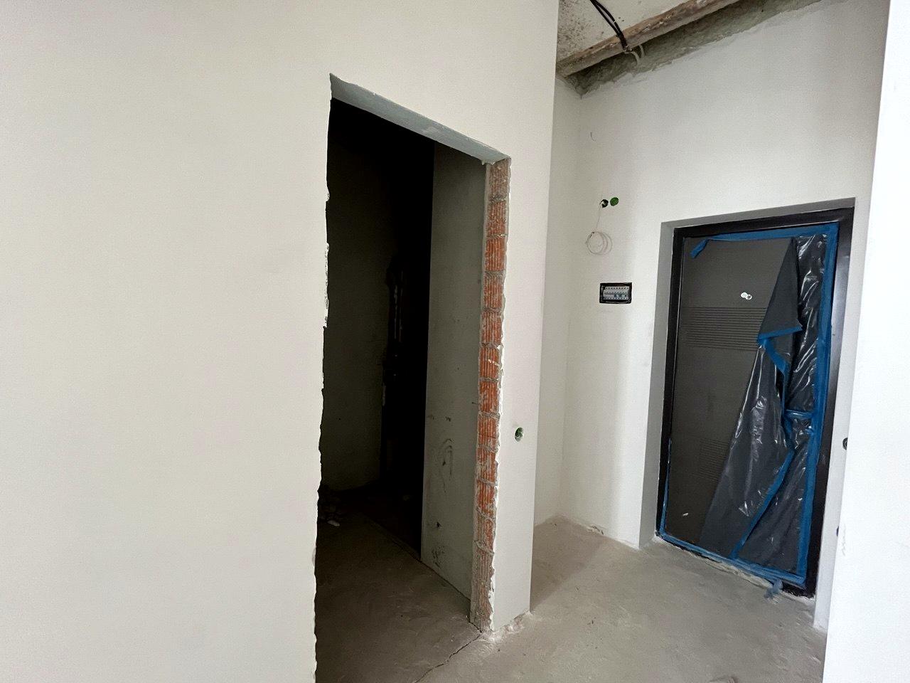 1872039713208360