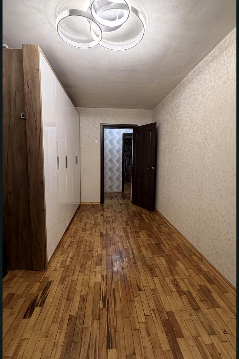 1872040426220231