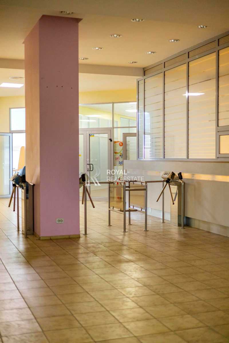 1872040912835520
