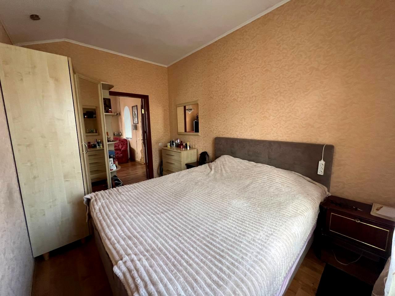 1872041664079813