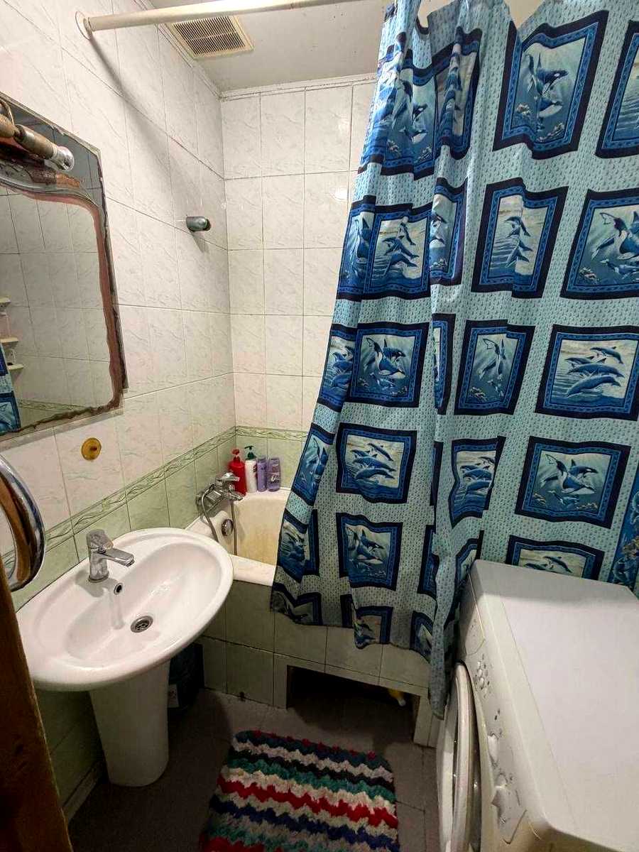1872041686060546