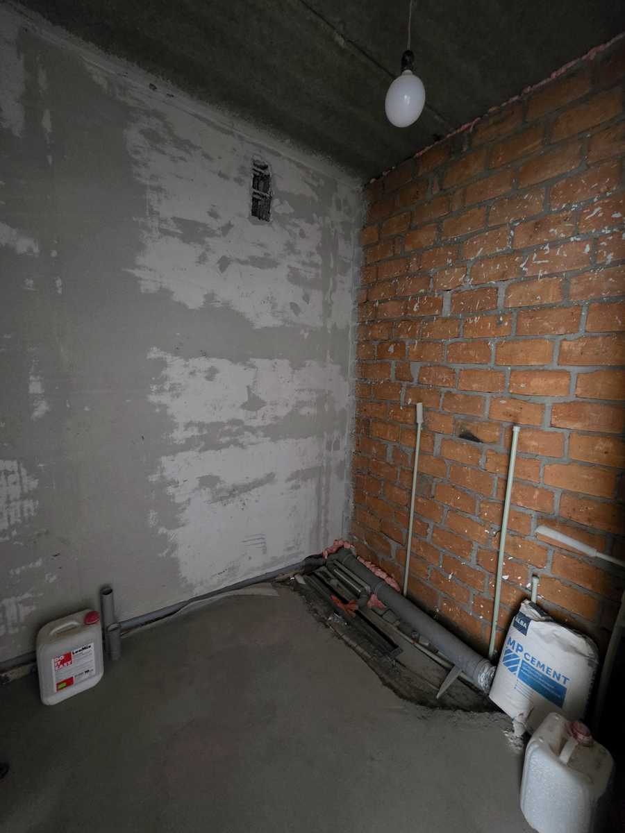1872045252405440
