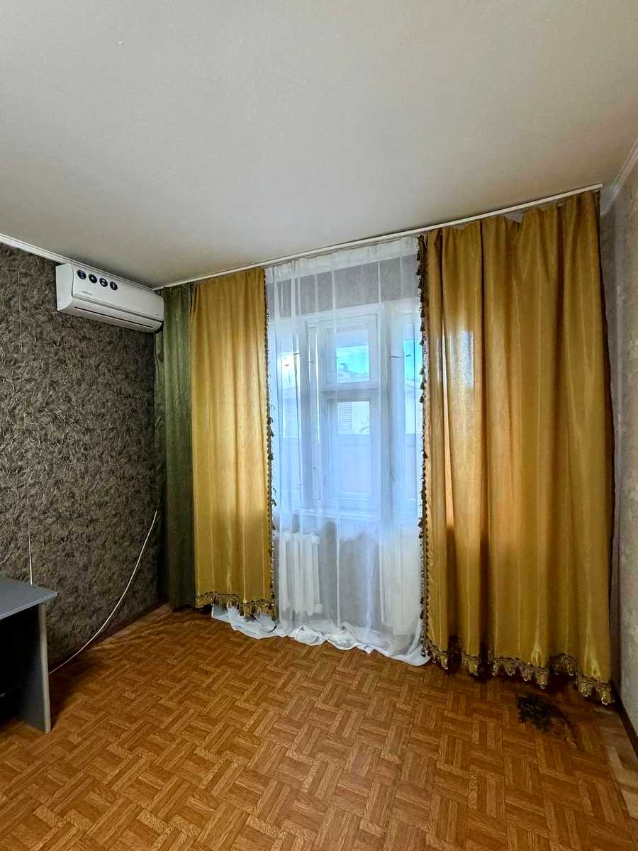 1872045587300457