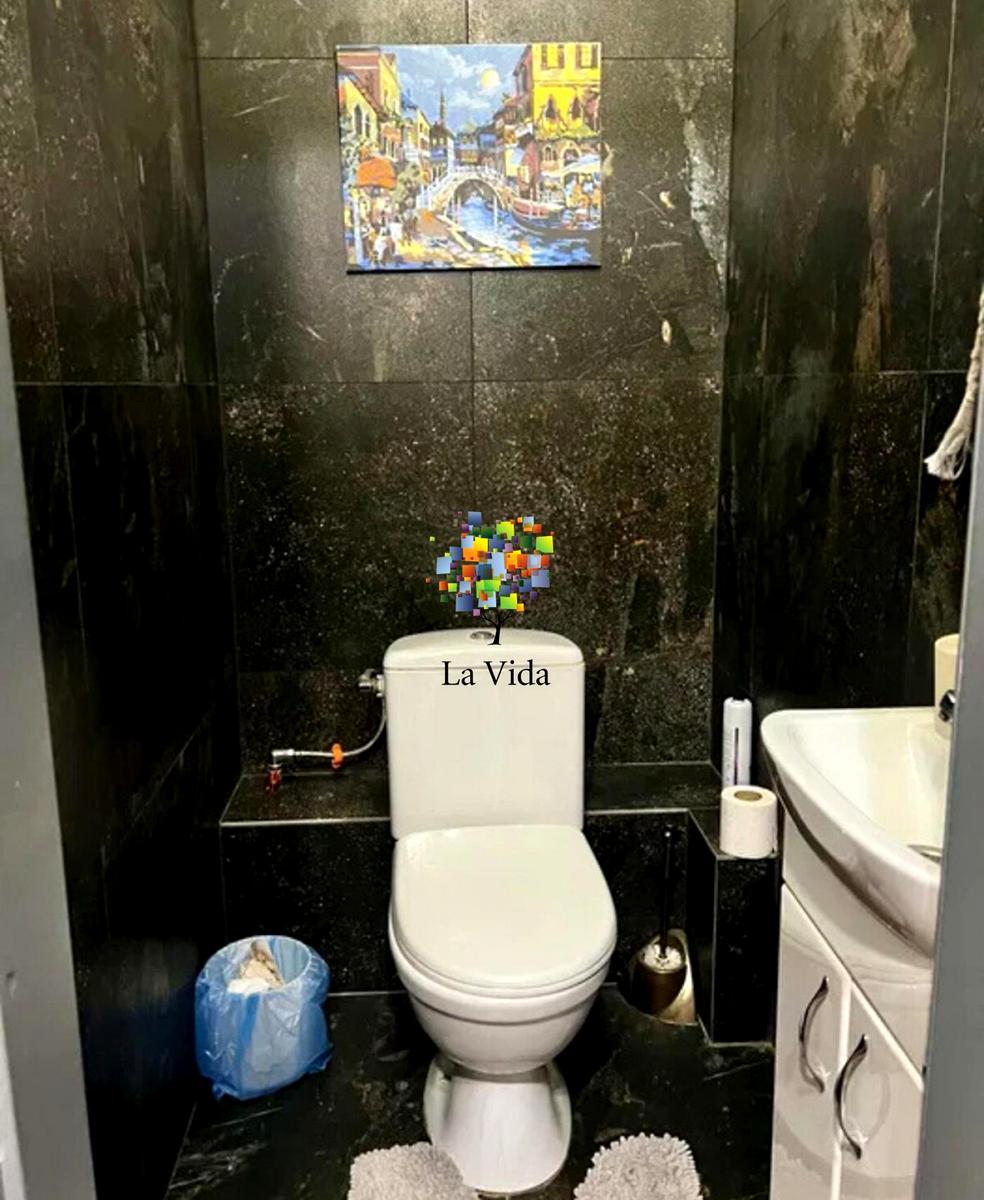 1872046972589409