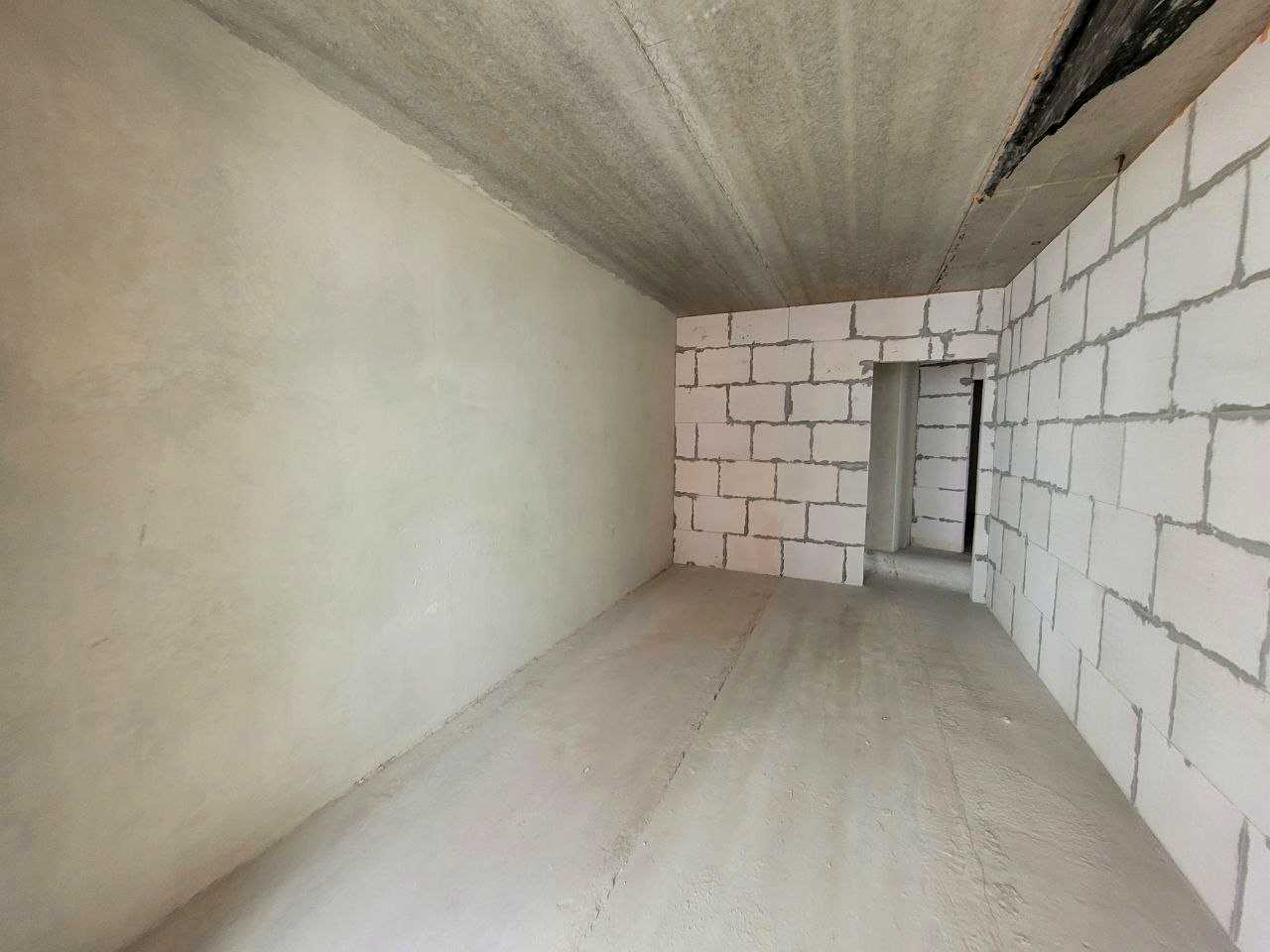 1872047475173600
