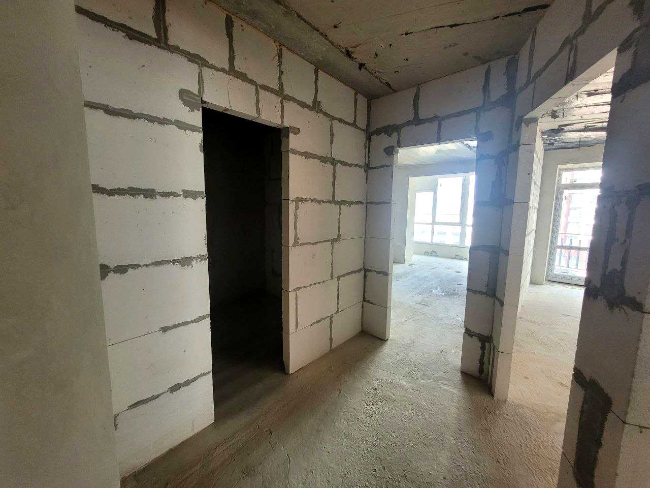 1872047476304717